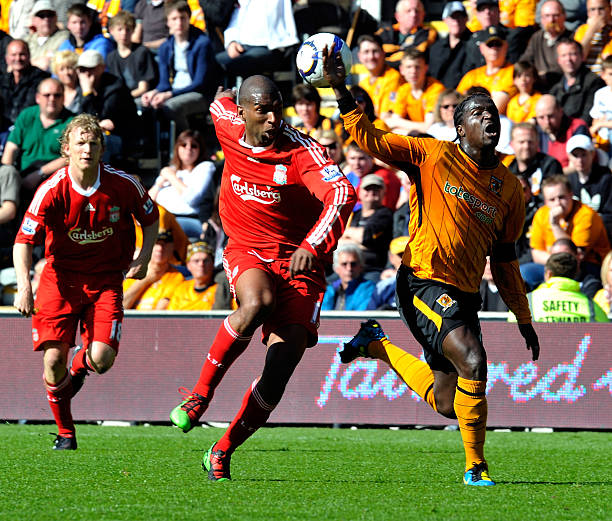 他在中场的 他在中场的